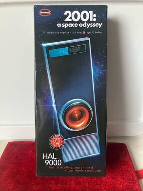 MOEBIUS Model 2001-5 1/1 SCALE 2001: A SPACE ODYSSEY HAL 9000 Open Complete